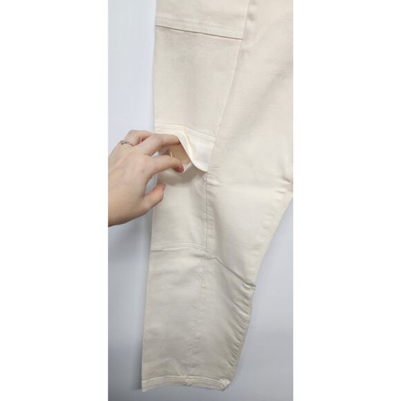 NWT Hudson Women's Utility Cargo Fashion Pants, Ecru, Size 30 Ankle, Mid-Rise - Picture 6 of 14